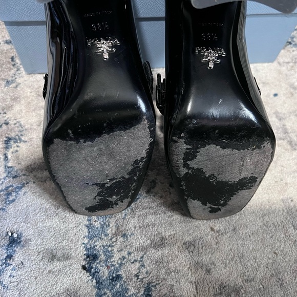 Prada - Picture 5 of 5